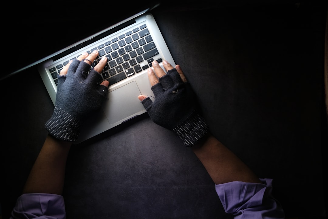 Alerta de phishing y seguridad en reservas hoteleras